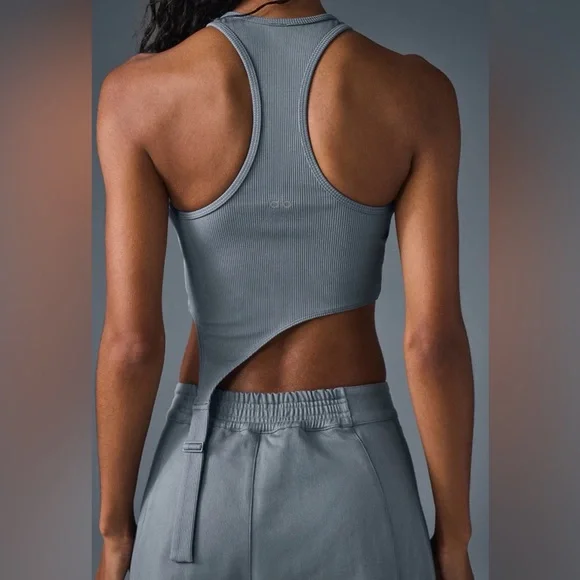 Alo Tank - Picture 2 of 5